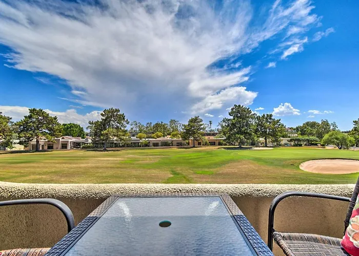 Golf Course Views, Hot Tub Access: Home! Holiday home *