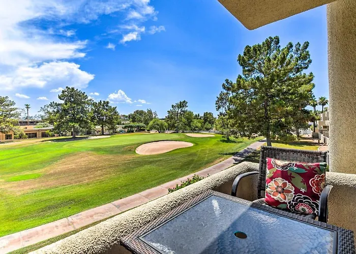 Holiday home Golf Course Views, Hot Tub Access: Home! *